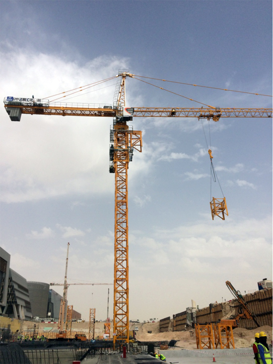 中联重科TC7525-16D塔机助建科威特大学城项目