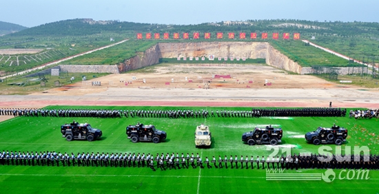 中国重汽青岛重工装甲车威震山东省公安机关综合实战演练