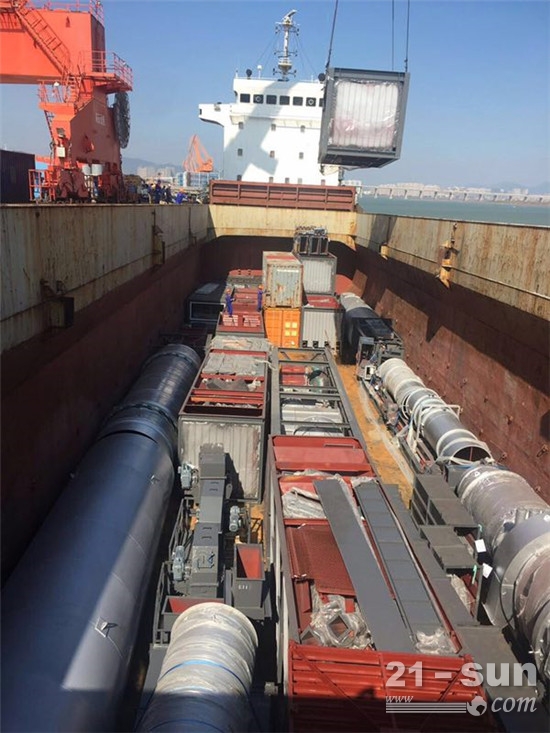 铁拓机械TS3020型沥青厂拌热再生成套设备发往香港装船中