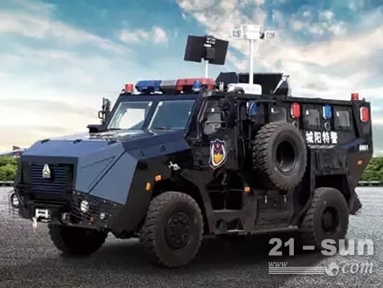 中国重汽“獒威”装甲车保驾护航青岛上合峰会