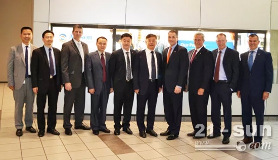 中国重汽集团董事长王伯芝一行考察访问美国艾里逊变速箱公司