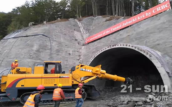 徐工掘进机参与黑山南北高速公路建设