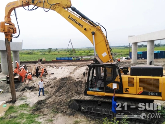 印度子公司导入中大型挖掘机