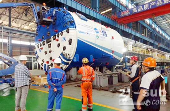 装备公司组装完成孟买地铁隧道掘进机