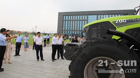 东盟国家驻华使馆新闻官员一行来到中联重科芜湖工业园