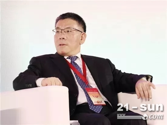 广西柳工集团有限公司党委书记、董事长曾光安