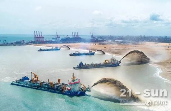 徐工设备助力斯里兰卡科伦坡港口城建设