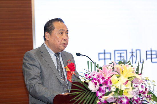 中国机电产品流通协会副会长韩宗师先生作精彩致辞
