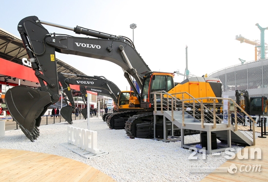 沃尔沃95吨挖掘机亮相2018上海宝马展