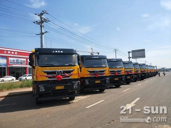 红岩杰狮自卸车