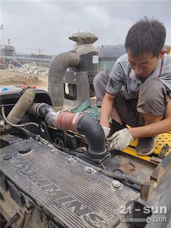 雷沃服务工程师宁磊