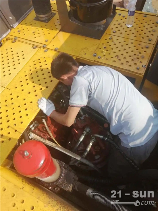 雷沃服务工程师宁磊