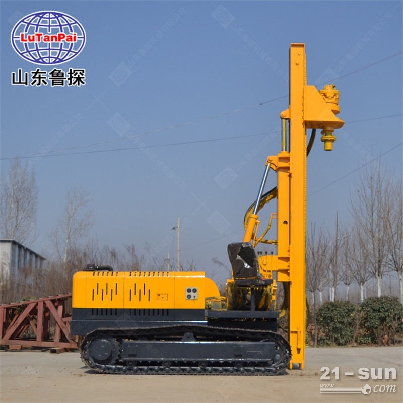 小型高速公路防撞护栏打桩机 车载式波形护栏小四轮打拔钻一体 机