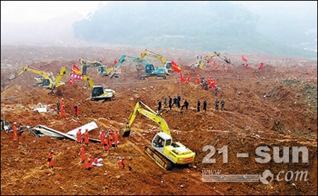 深圳山体滑坡救援争分夺秒 172台挖掘机连续作业