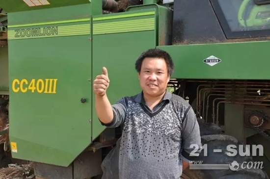 刘敬波十分满意谷王玉米机的作业性能