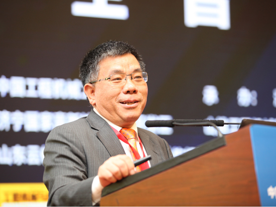 柳工集团曾光安董事长出席第十五届中国工程机械发展高层论坛并发表主旨演讲