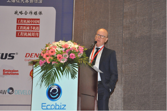 沃尔沃建筑设备中国区总裁Anders Larsson发表主题演讲