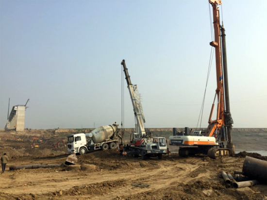 中联重科工程机械设备助力巴基斯坦最大规模公路建设