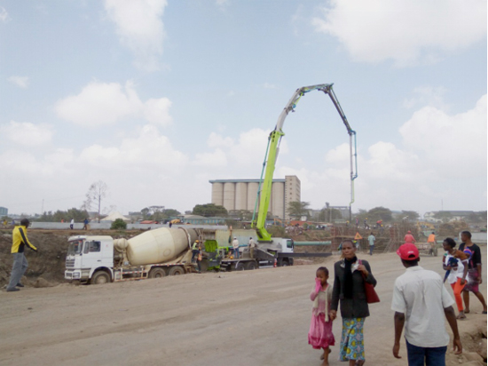 49米泵车助建非洲肯尼亚内罗毕外环路项目