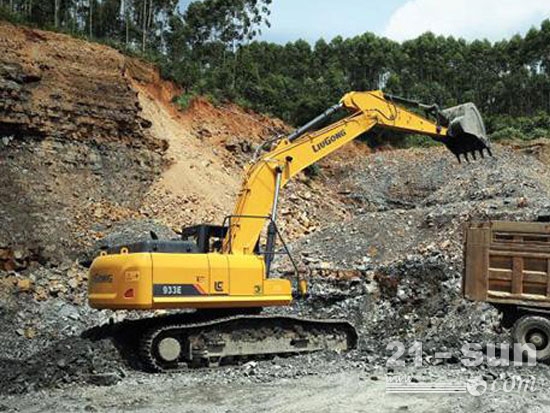 有实力就是任性 柳工933e挖掘机工地实拍