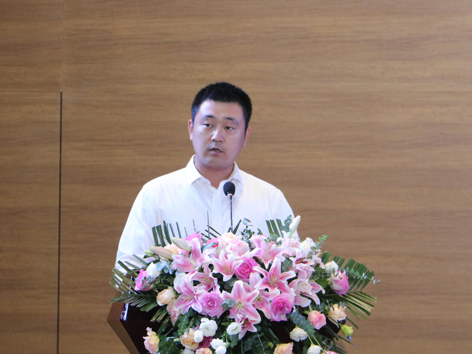 中建八局安全生产监督管理部部长刘更伟发言