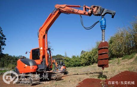 挖机属具螺旋钻孔 液压螺旋钻机的五大特征,你的不二选择