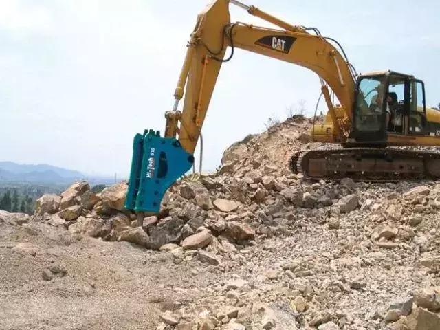 挖掘机破碎锤