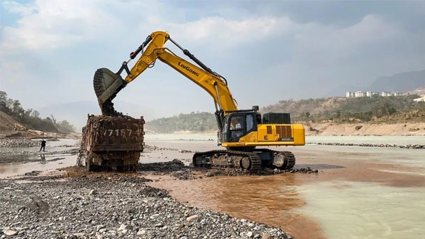 大国工程|柳工挖掘机助力在建世界最大水电工程