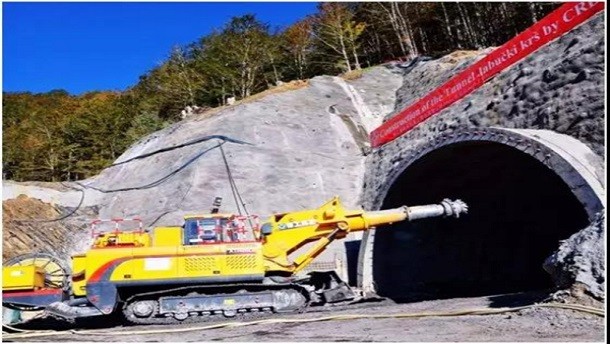 徐工隧道掘进机助力“世界最难修铁路”工程