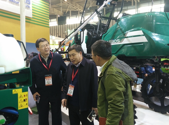 雷沃阿波斯<em>植保机械</em>全系列产品参加第32届中国植保双交会