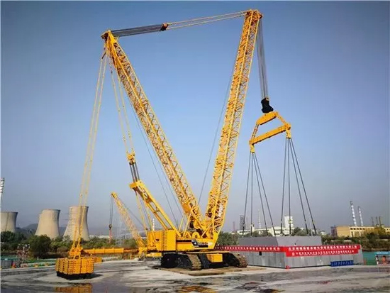 徐工2000吨起重机实现全球大型吊装工法新突破