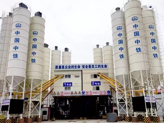 山推建友助力包銀鐵路建設(shè)