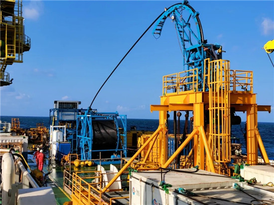 中国首套3.5寸大管径连续油管作业橇组在南海成功应用