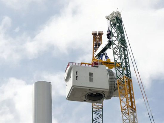 利勃海尔起重机安装全球强大的海上<em>风力发电机</em>