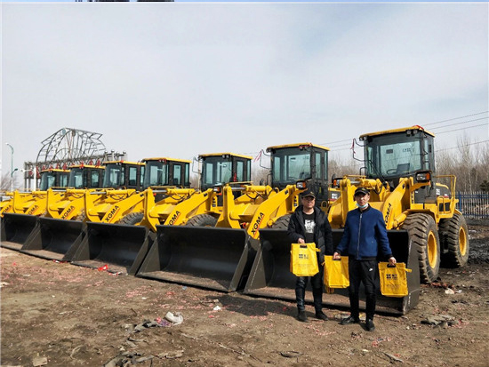 10台厦工XG931HL装载机在吉林德惠成功交付