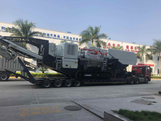 南方路机履带移动破碎设备NFJ1480发往四川