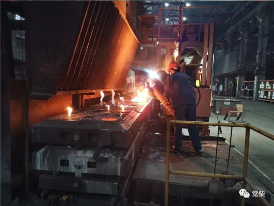 开足马力提产能，铸造厂3月份达到今年产量高峰