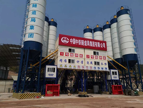 山推建友助力滇中水利项目建设