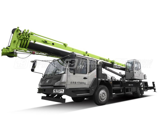 高性能产品——中联重科ZTC121V451汽车起重机