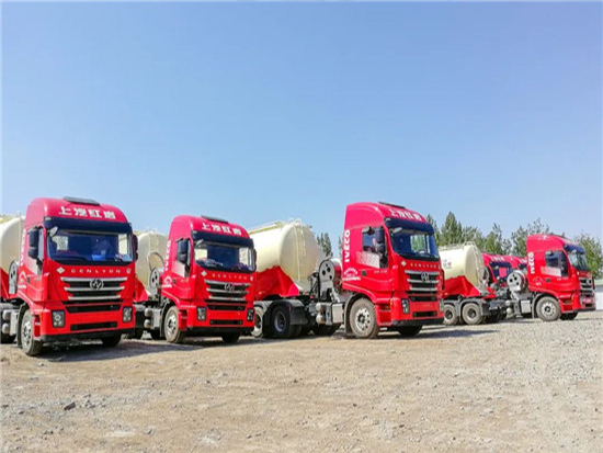 100辆红岩杰狮C6 LNG牵引车陆续交付石家庄用户