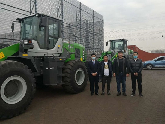 曹妃甸港大客户的选择--英轩私人定制集装箱专用机