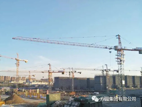 方圆TC5510型塔机在大连某大型体育配套工程展风采