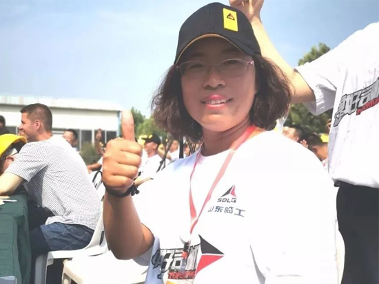 好司机故事 | 挖机女导师左红玲：敢，才有未来！