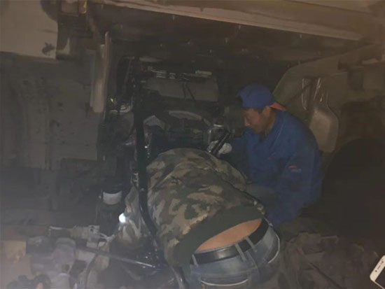 陕汽重卡 | 雪域高原赢赞誉，贴心服务暖人心