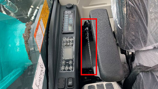 神鋼挖掘機顯示屏不亮，全車無電怎么辦？