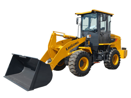 夏季柳工820C輪式裝載機的維修養護