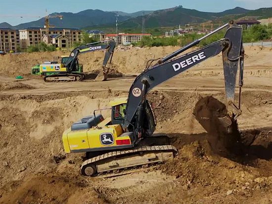 助力冬奥 小鹿同行