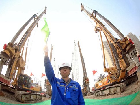 多款产品接力跑！徐工再战“超级<em>海底隧道</em>”