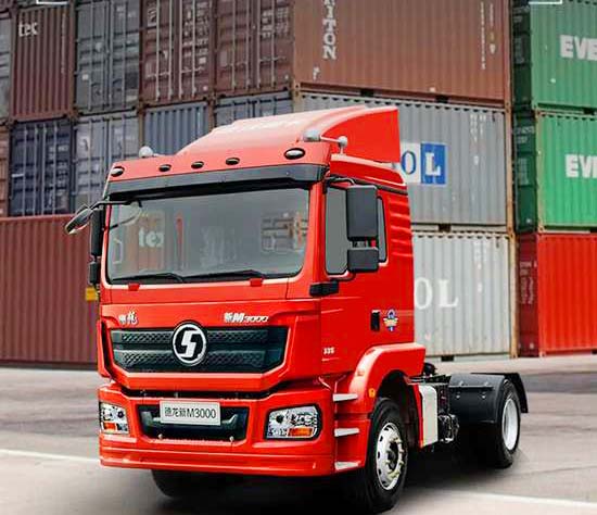 德龙新M3000港口牵引车：凭实力竞争上“港”