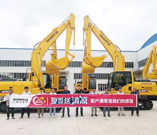 无畏泥泞 脚步不止！——山推挖掘机夏季送清凉走进广西